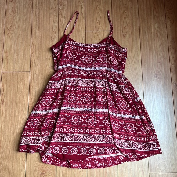 Forever 21 Red Patterned Dress - Picture 2 of 3
